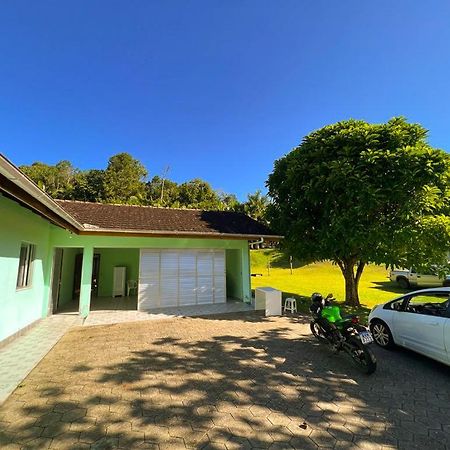 Casa Ampla Ha 8 Minutos Do Centro Villa Pomerode Bagian luar foto